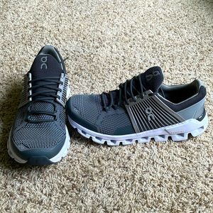 On Cloud Running / Training Shoes M9 - Like New